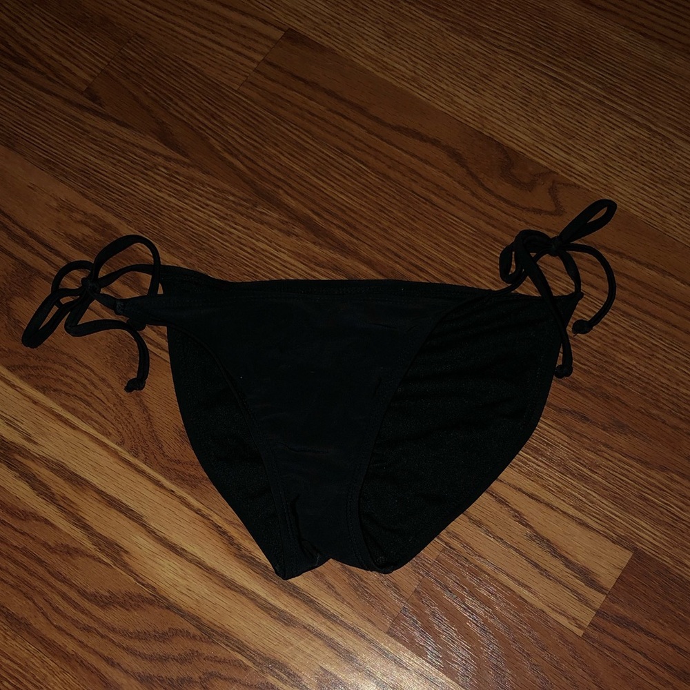 Black scrunch string bikini bottoms